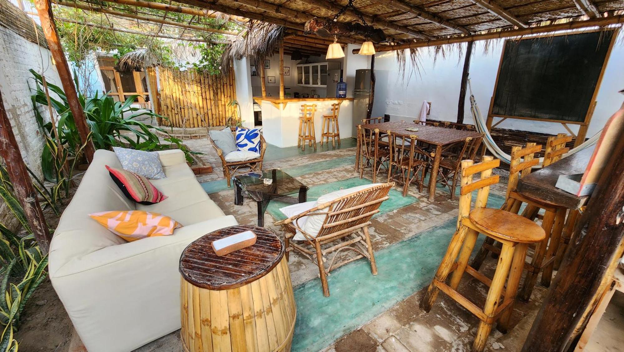 Kinti Guest House Mancora Exterior photo